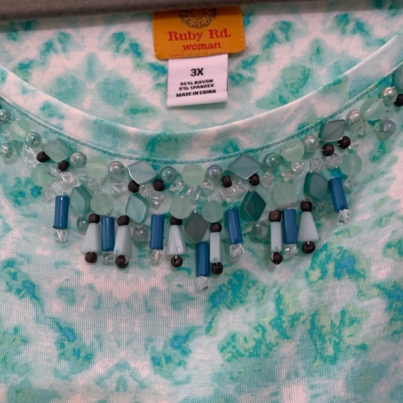 Ruby Road size 3x top with jewels around neckline - Picture 2 of 3